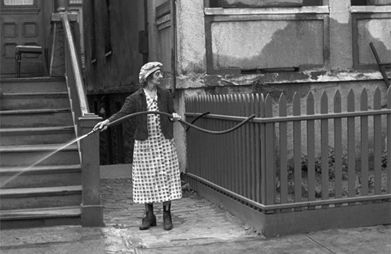 Helen Levitt. New York 1940